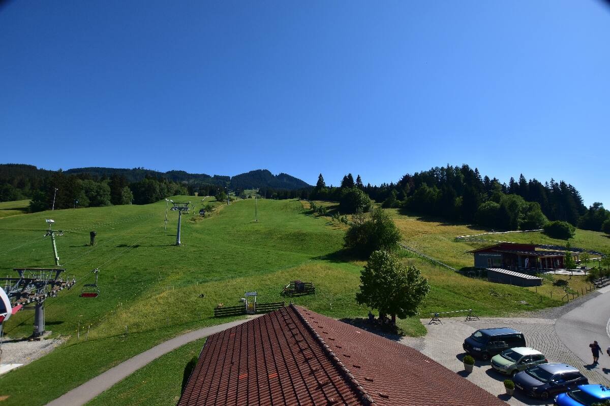 Archived image Webcam Nesselwang - Alpspitzbahn Base Station