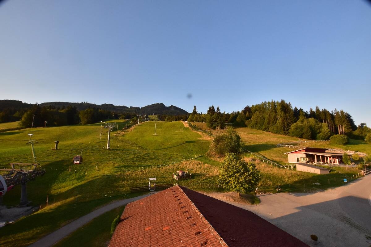 Archived image Webcam Nesselwang - Alpspitzbahn Base Station