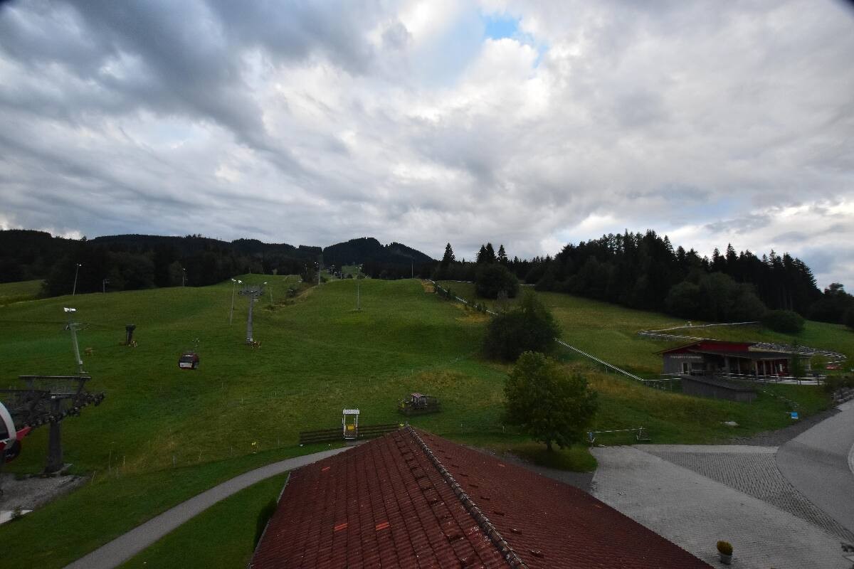 Archived image Webcam Nesselwang - Alpspitzbahn Base Station