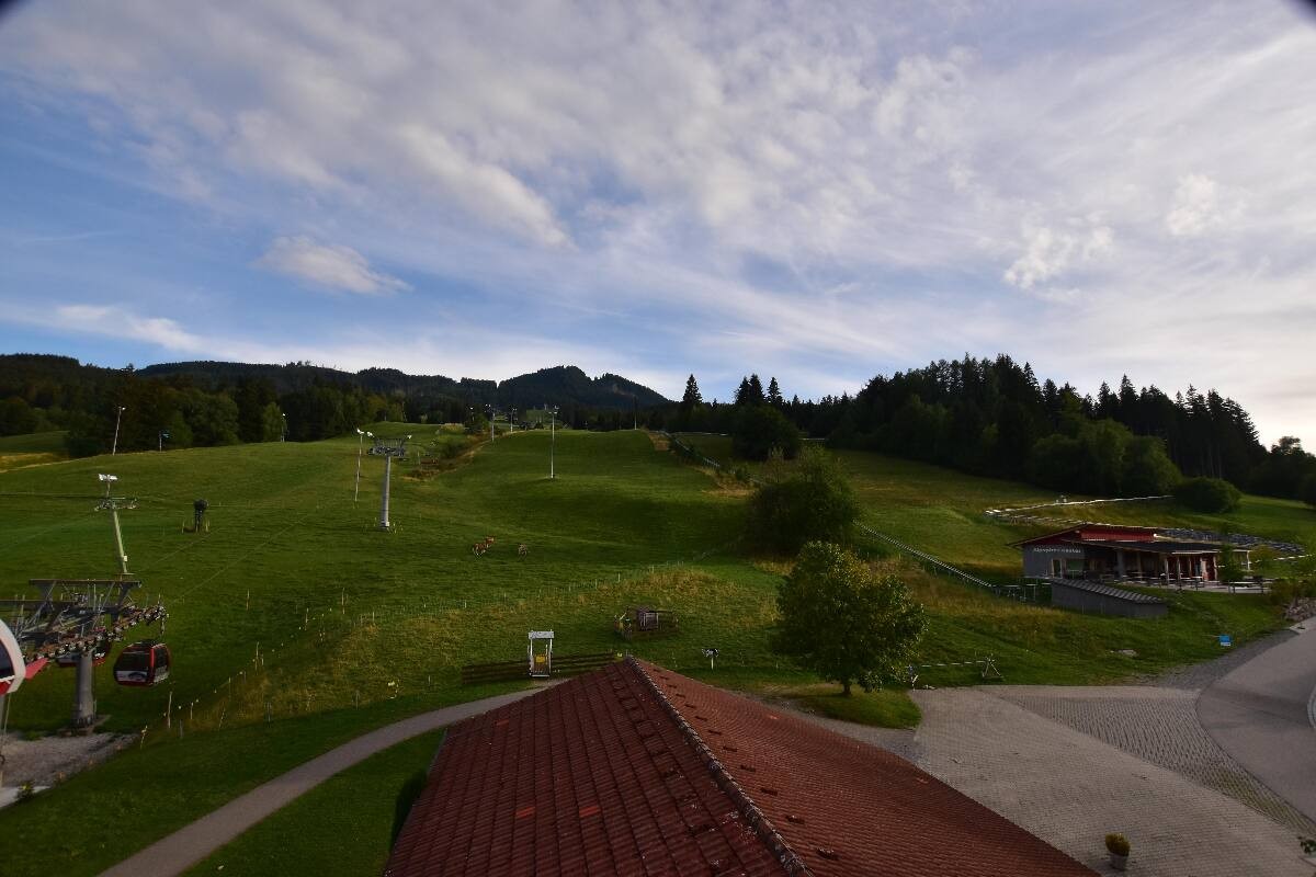 Archived image Webcam Nesselwang - Alpspitzbahn Base Station