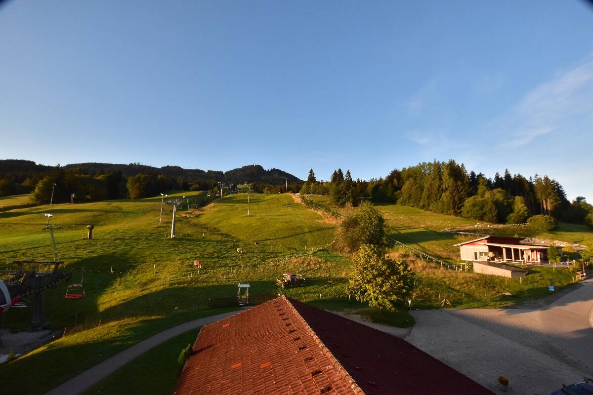 Archived image Webcam Nesselwang - Alpspitzbahn Base Station