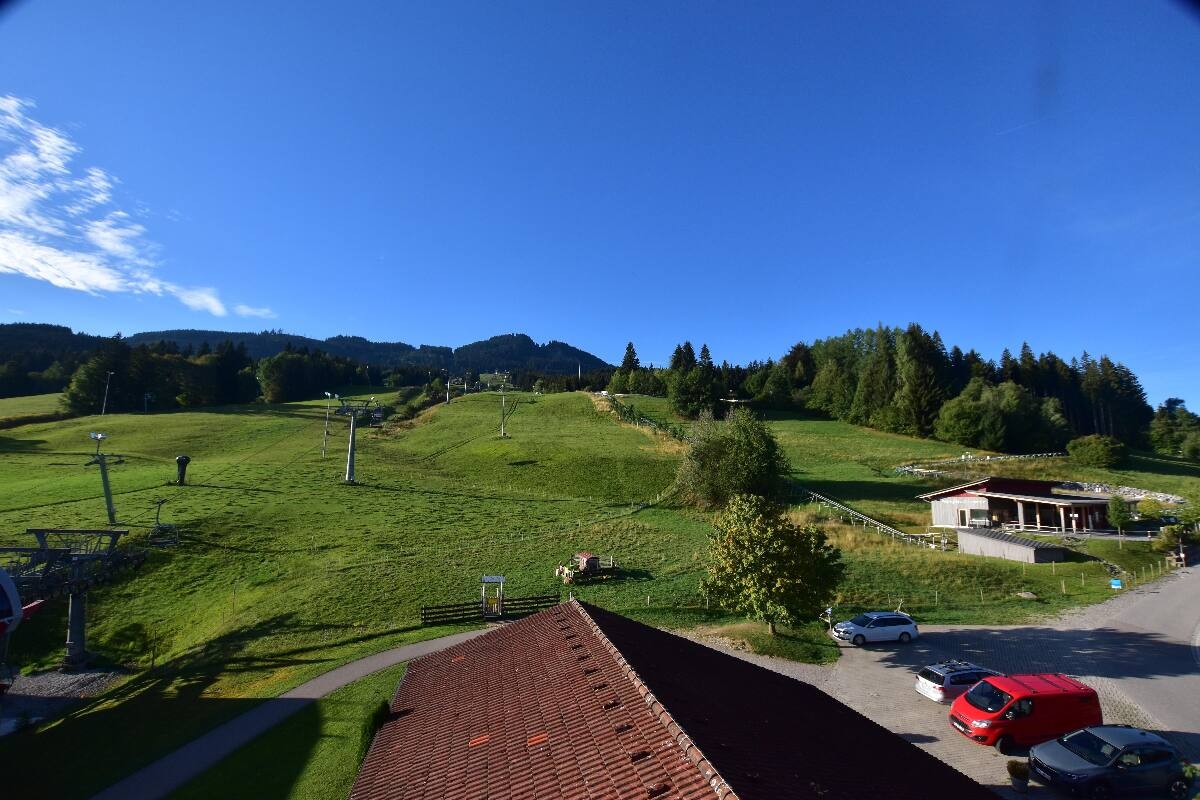 Archived image Webcam Nesselwang - Alpspitzbahn Base Station