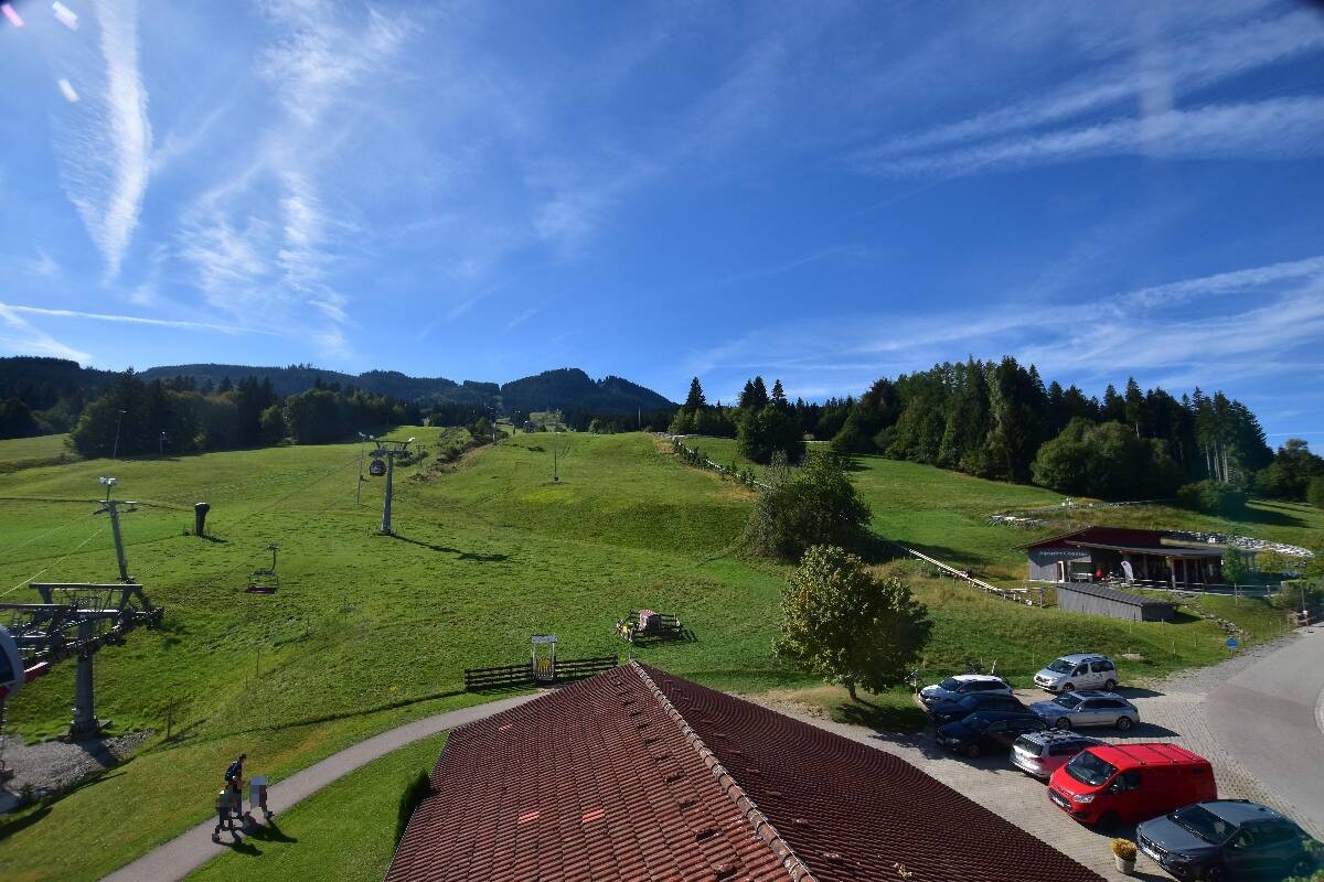 Archived image Webcam Nesselwang - Alpspitzbahn Base Station
