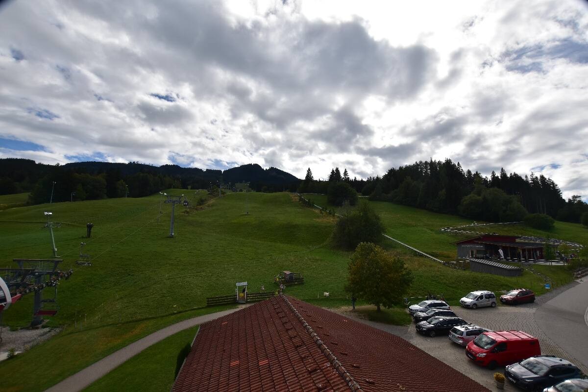 Archived image Webcam Nesselwang - Alpspitzbahn Base Station