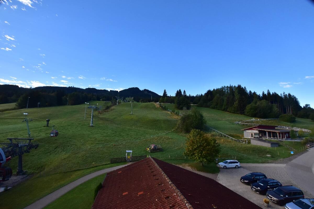 Archived image Webcam Nesselwang - Alpspitzbahn Base Station