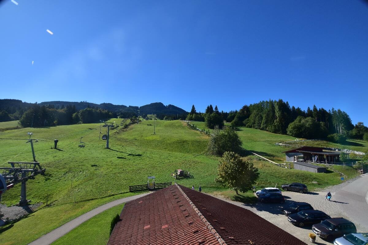 Archived image Webcam Nesselwang - Alpspitzbahn Base Station