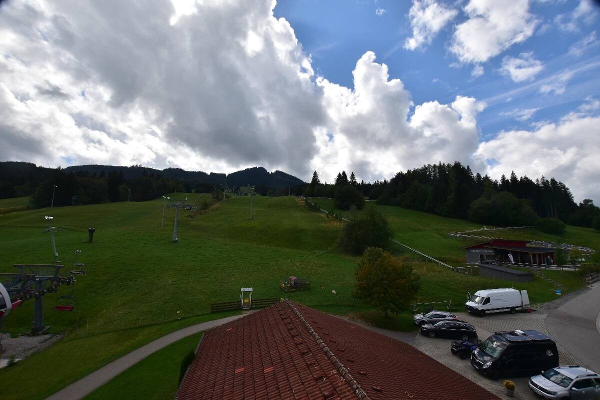 Archived image Webcam Nesselwang - Alpspitzbahn Base Station