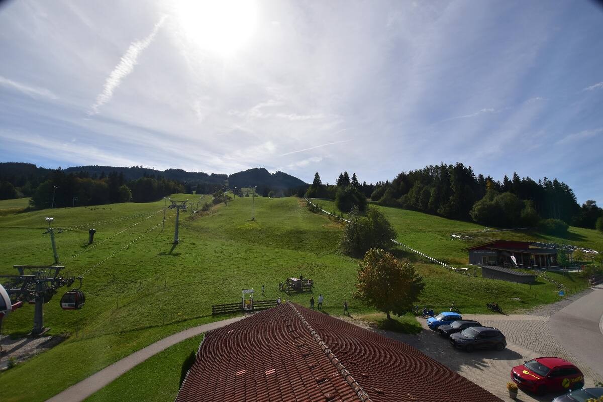 Archived image Webcam Nesselwang - Alpspitzbahn Base Station