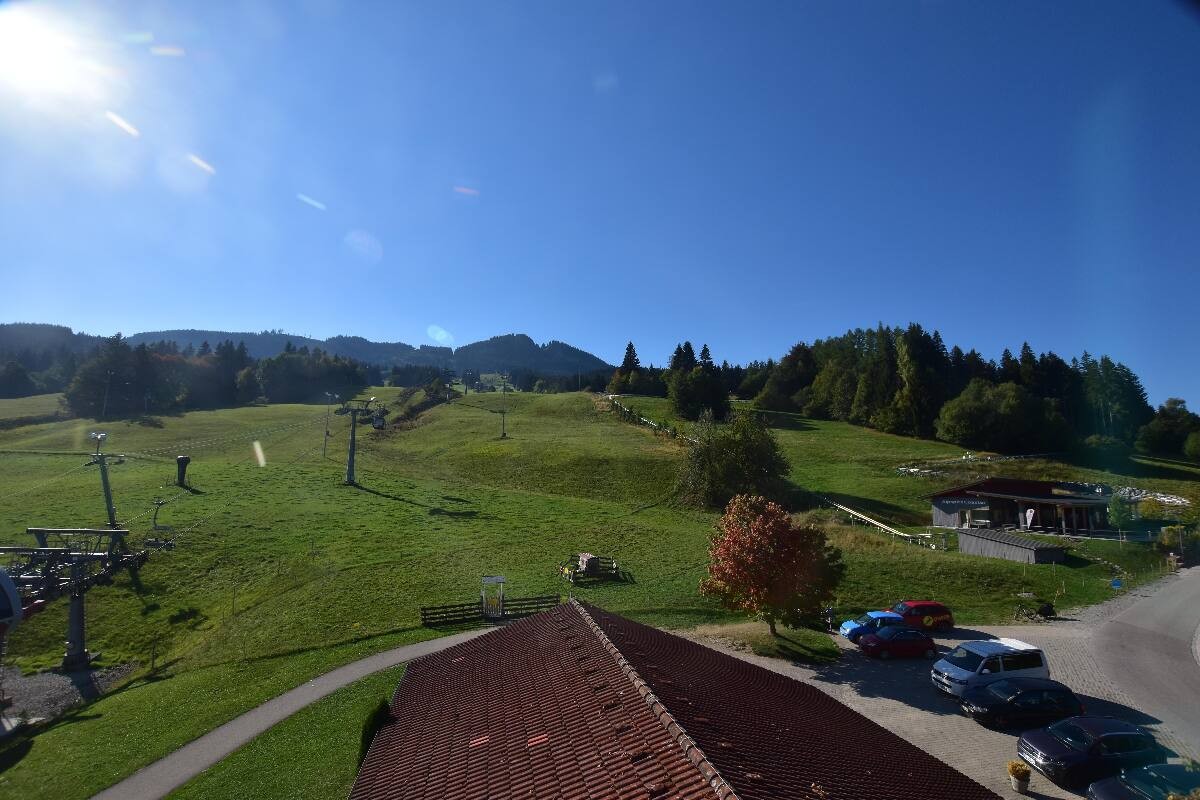 Archived image Webcam Nesselwang - Alpspitzbahn Base Station