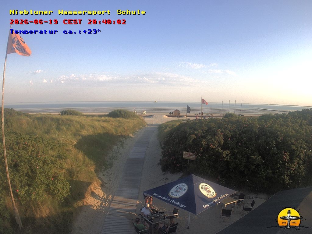 Archived image Webcam Föhr Island: Watersports School Nieblum