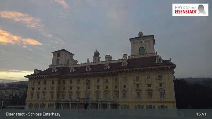 Archiv Foto Webcam Eisenstadt - Schloss Esterházy