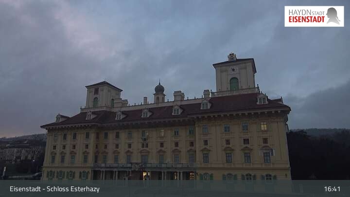 Archiv Foto Webcam Eisenstadt - Schloss Esterházy