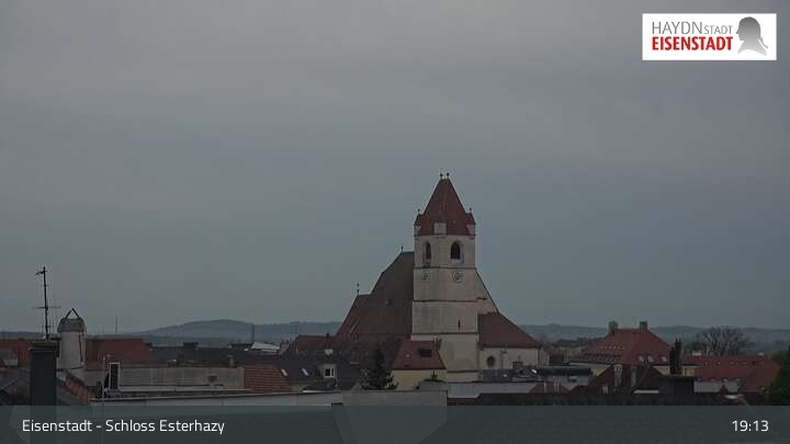 Archiv Foto Webcam Eisenstadt - Schloss Esterházy