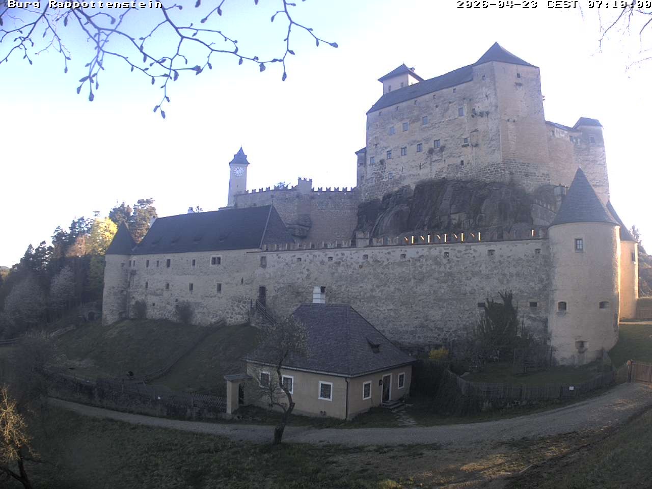 Archived image Webcam Rappottenstein Castle