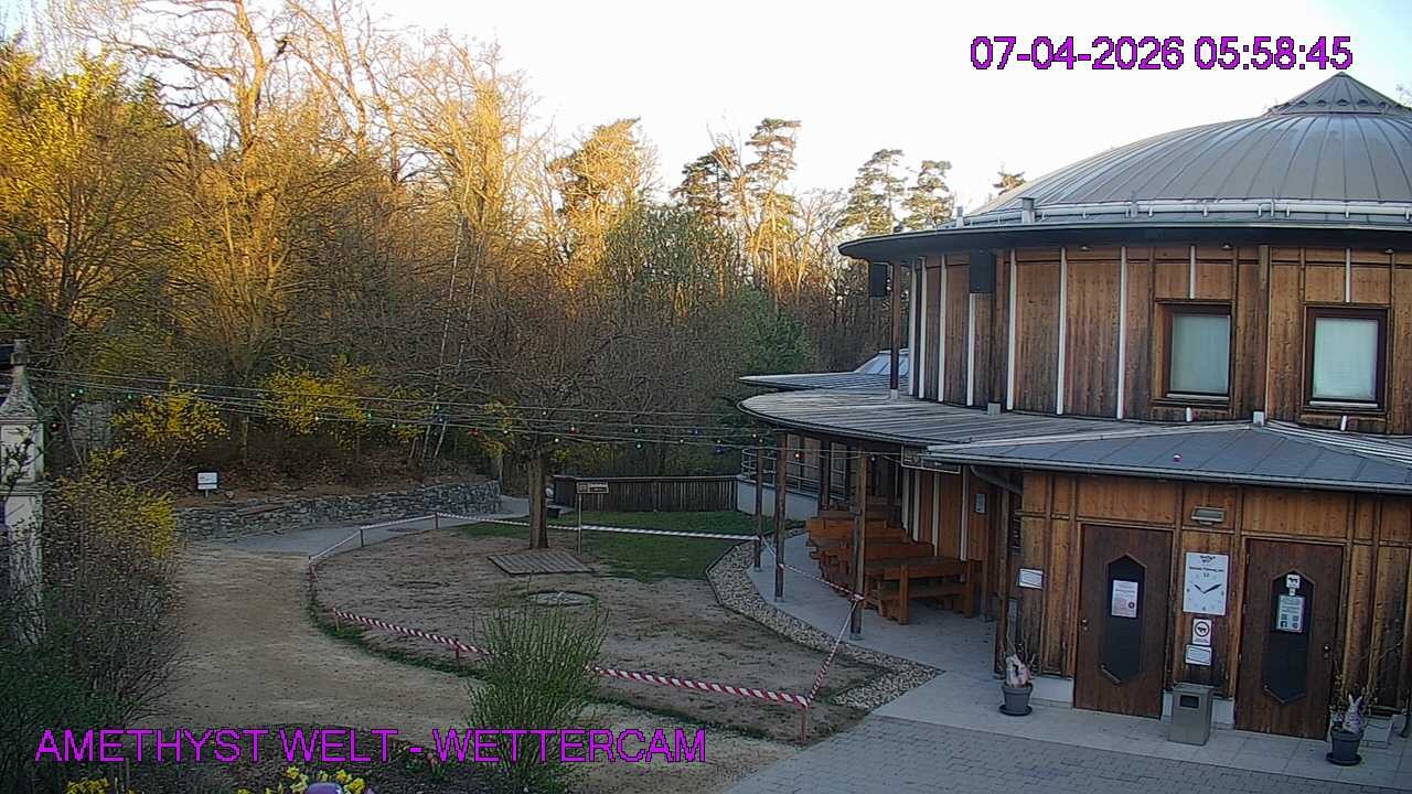 Archived image Webcam Maissau - Amethyst World