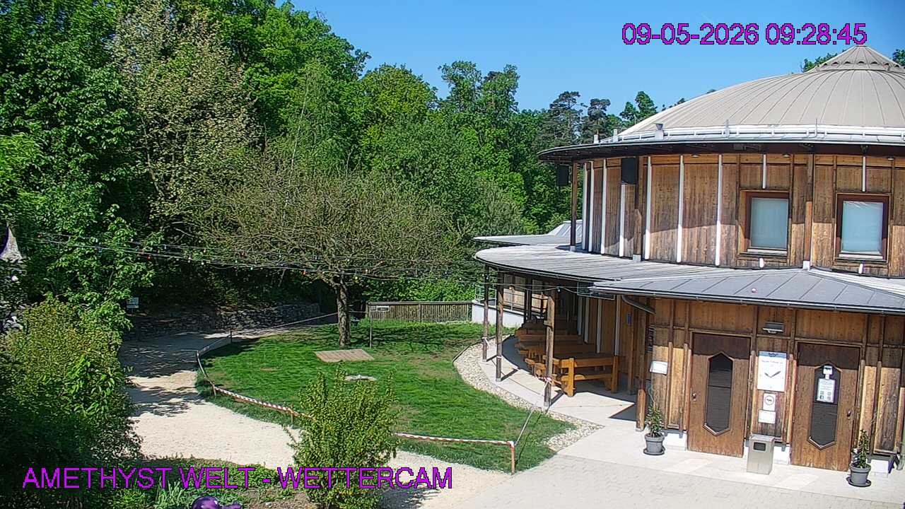 Archived image Webcam Maissau - Amethyst World