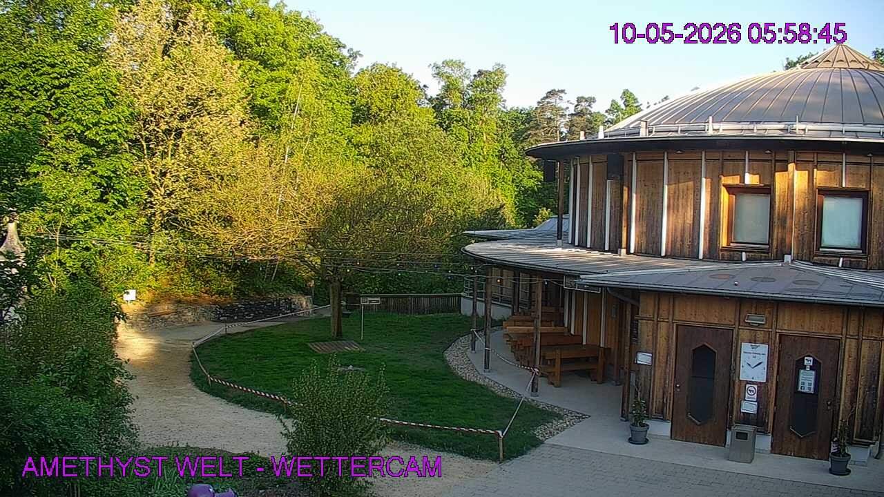 Archived image Webcam Maissau - Amethyst World