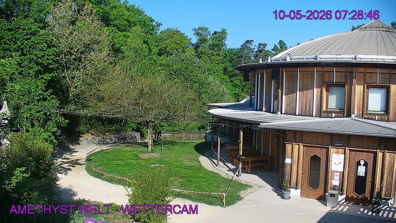 Archived image Webcam Maissau - Amethyst World