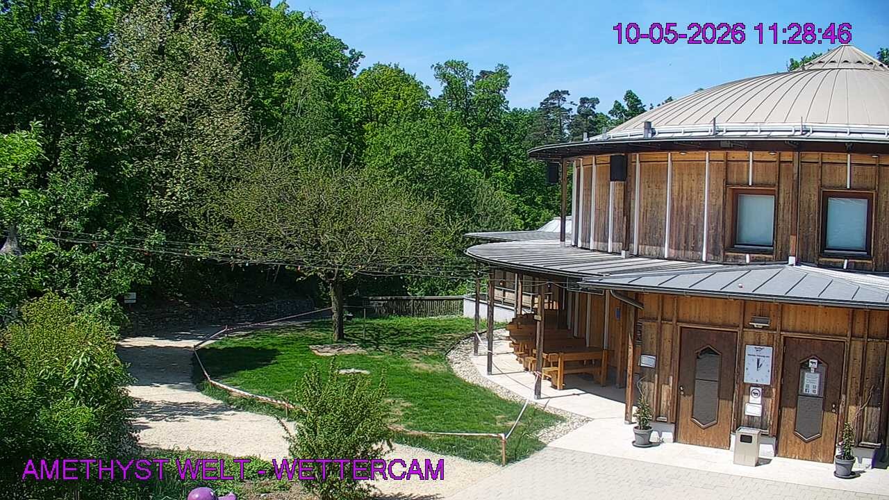 Archived image Webcam Maissau - Amethyst World