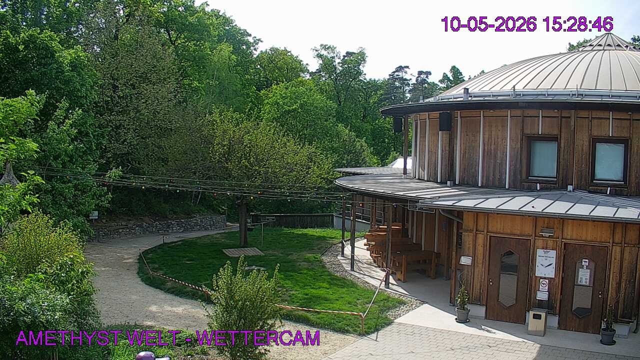 Archived image Webcam Maissau - Amethyst World