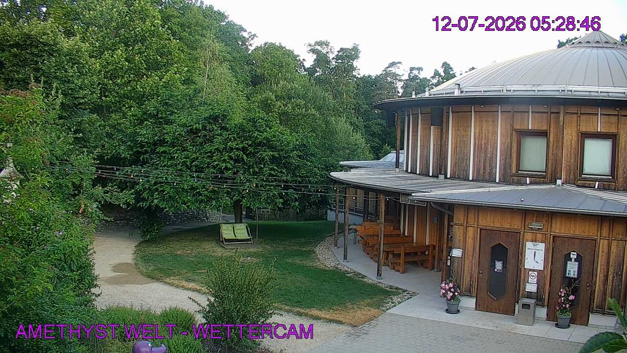 Archived image Webcam Maissau - Amethyst World