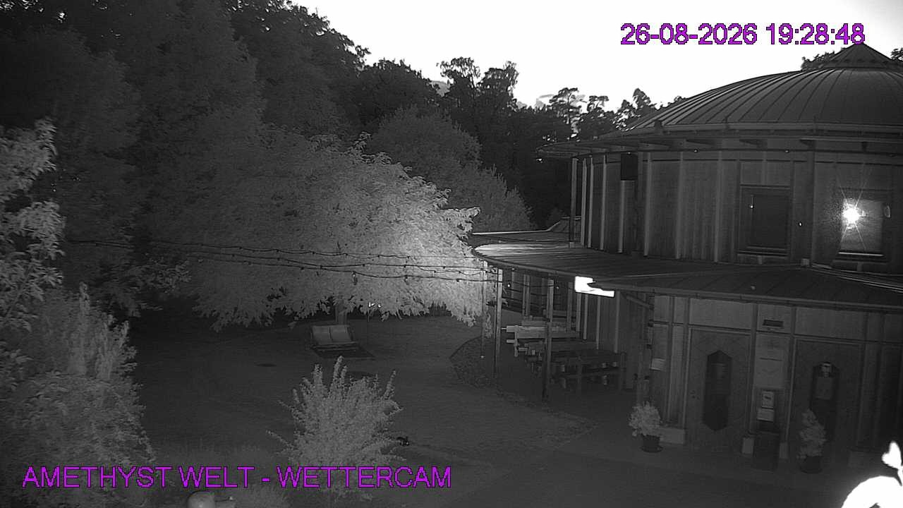 Archived image Webcam Maissau - Amethyst World
