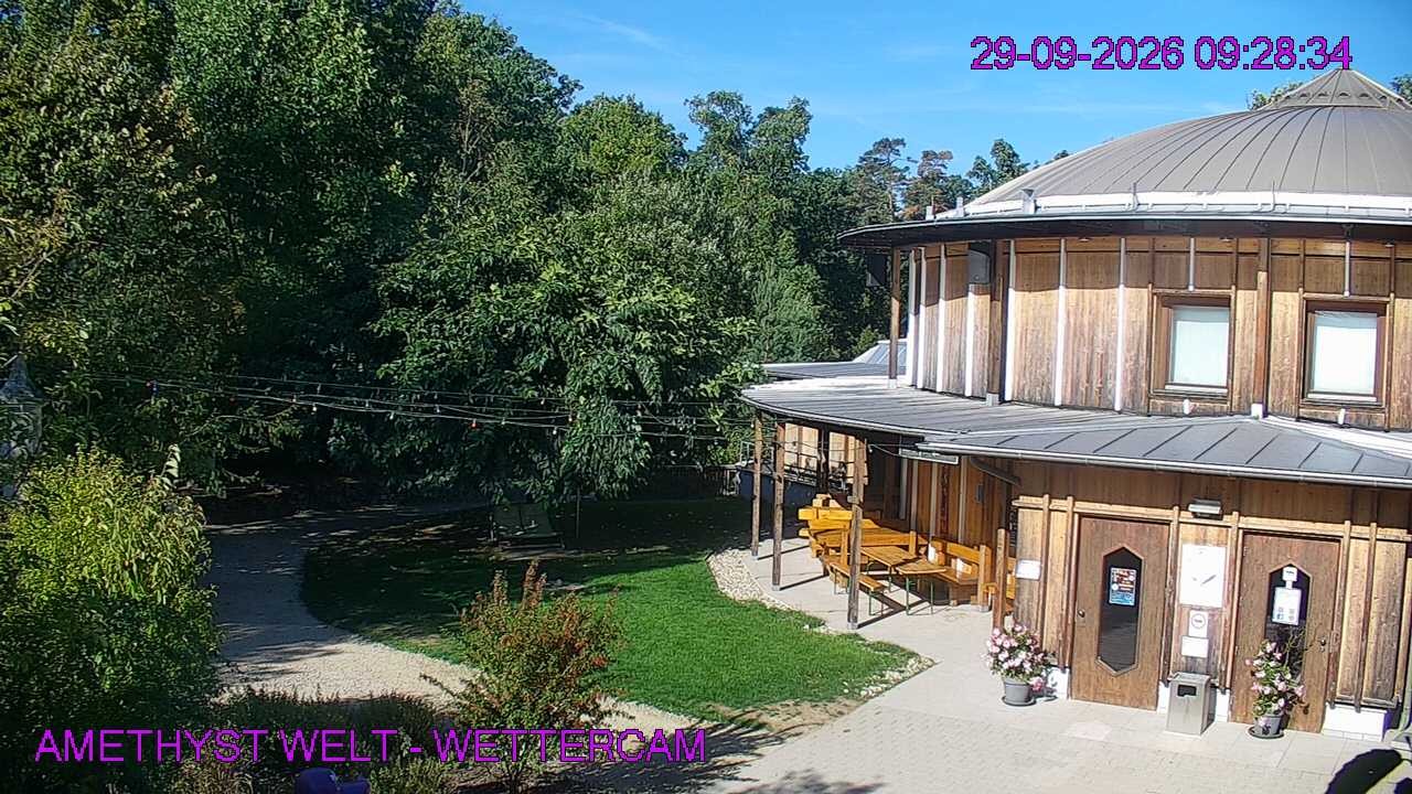 Archived image Webcam Maissau - Amethyst World