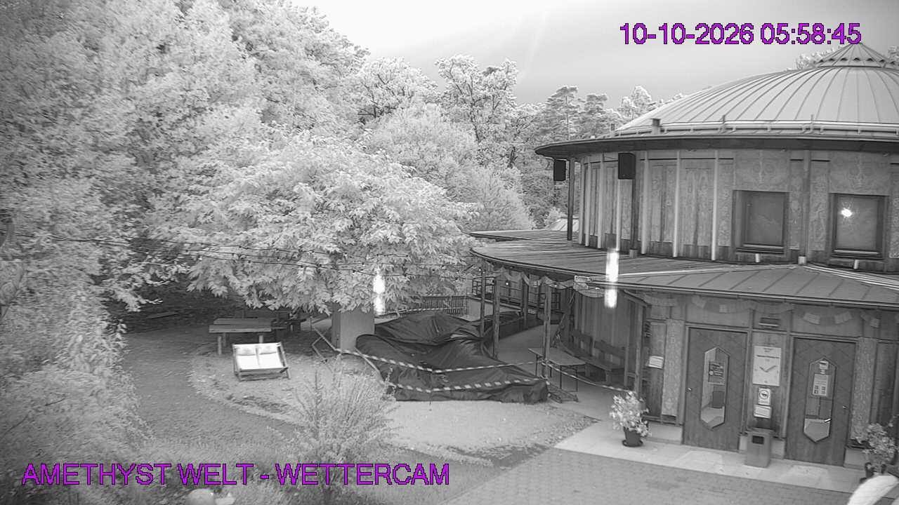 Archived image Webcam Maissau - Amethyst World