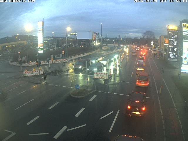 Archived image Webcam Ulm - View Blaubeurer Street