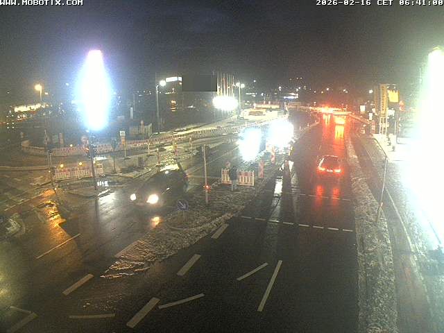 Archived image Webcam Ulm - View Blaubeurer Street