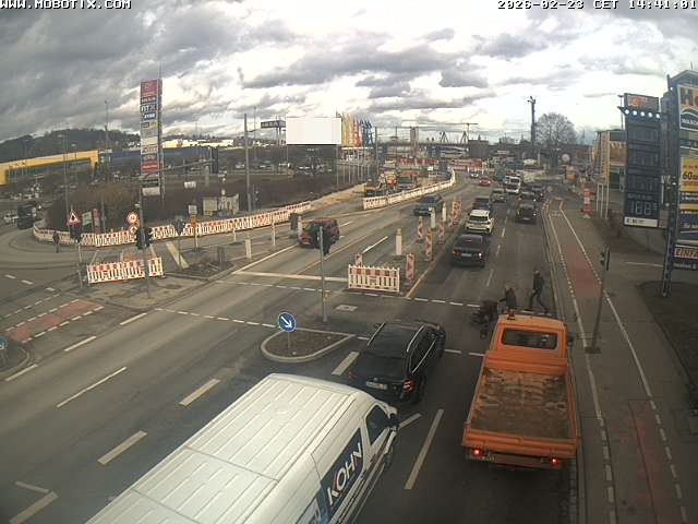 Archived image Webcam Ulm - View Blaubeurer Street