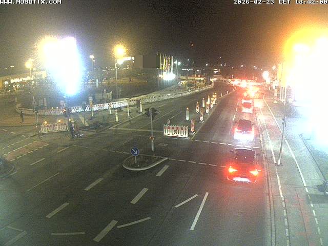 Archived image Webcam Ulm - View Blaubeurer Street