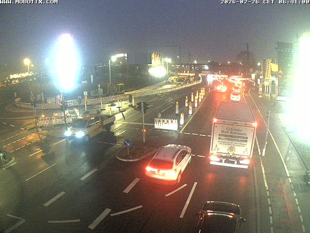 Archived image Webcam Ulm - View Blaubeurer Street