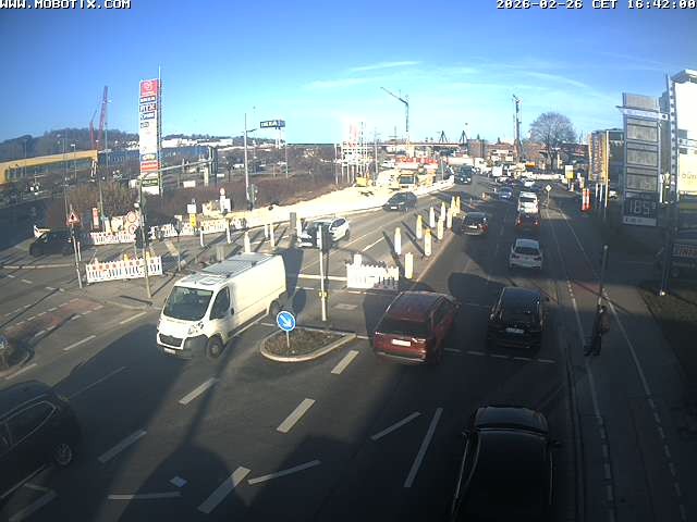 Archived image Webcam Ulm - View Blaubeurer Street