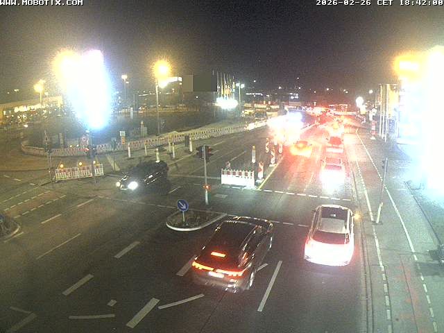 Archived image Webcam Ulm - View Blaubeurer Street