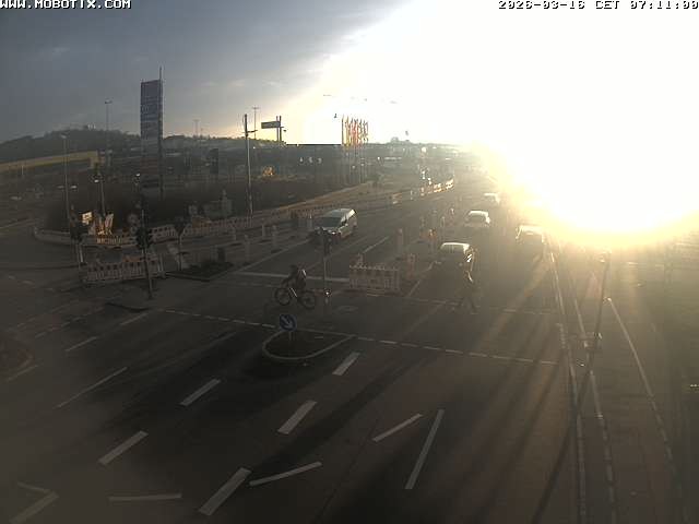 Archived image Webcam Ulm - View Blaubeurer Street