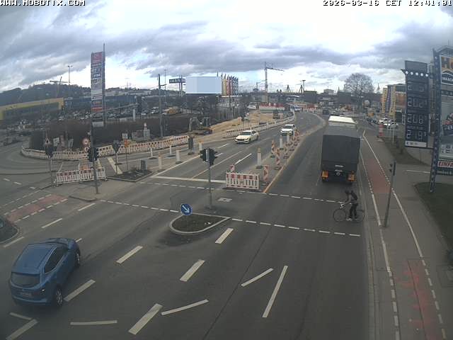 Archived image Webcam Ulm - View Blaubeurer Street