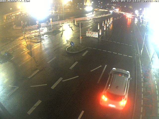 Archived image Webcam Ulm - View Blaubeurer Street