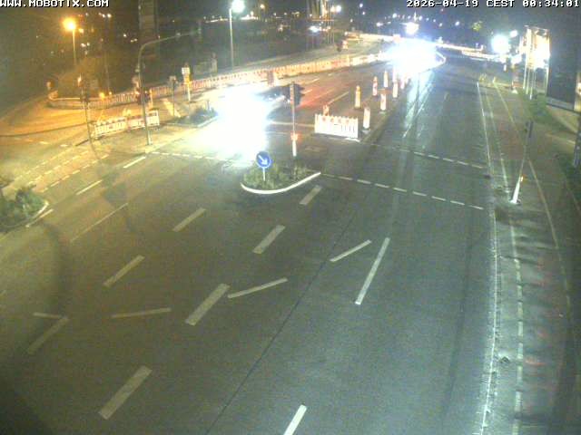 Archived image Webcam Ulm - View Blaubeurer Street