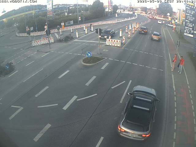 Archived image Webcam Ulm - View Blaubeurer Street