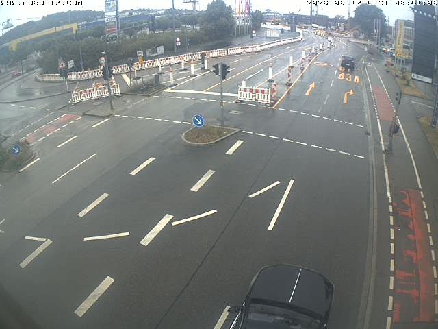 Archived image Webcam Ulm - View Blaubeurer Street