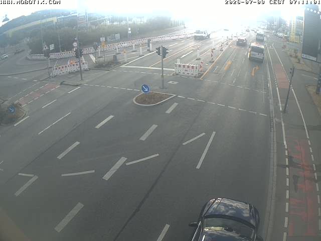 Archived image Webcam Ulm - View Blaubeurer Street
