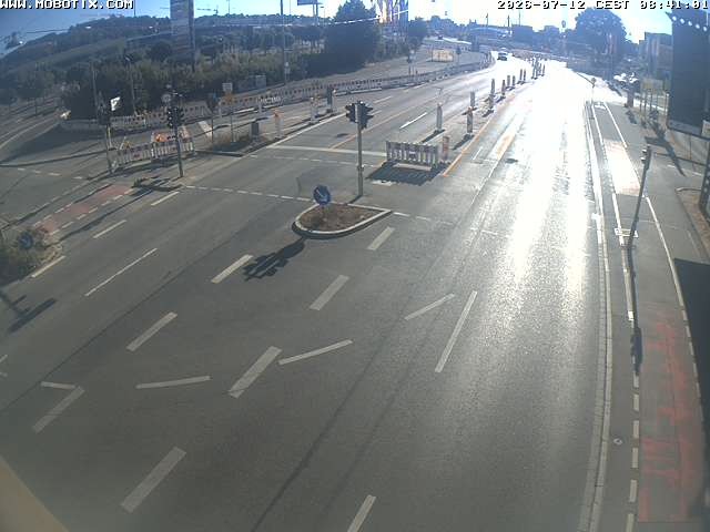 Archived image Webcam Ulm - View Blaubeurer Street