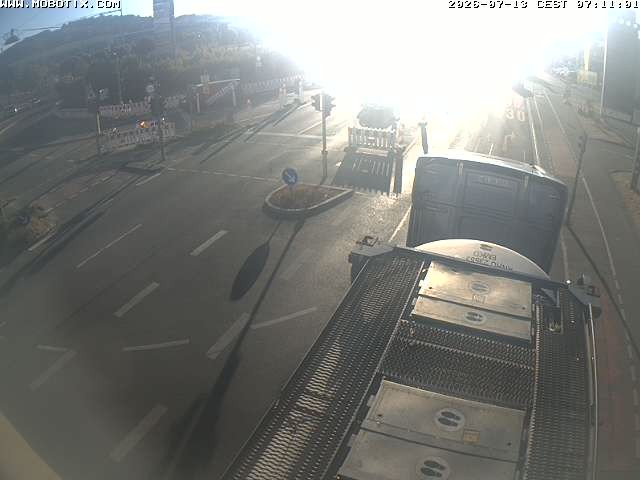 Archived image Webcam Ulm - View Blaubeurer Street