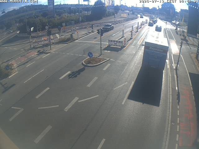 Archived image Webcam Ulm - View Blaubeurer Street