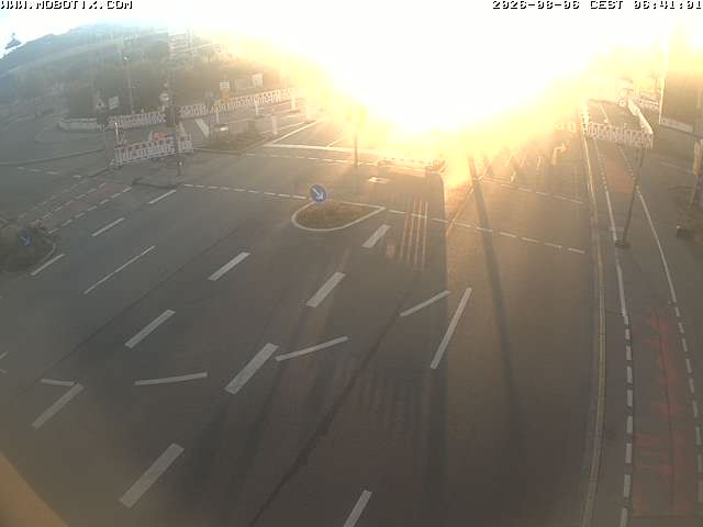 Archived image Webcam Ulm - View Blaubeurer Street