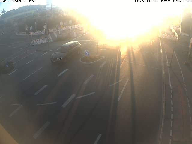 Archived image Webcam Ulm - View Blaubeurer Street