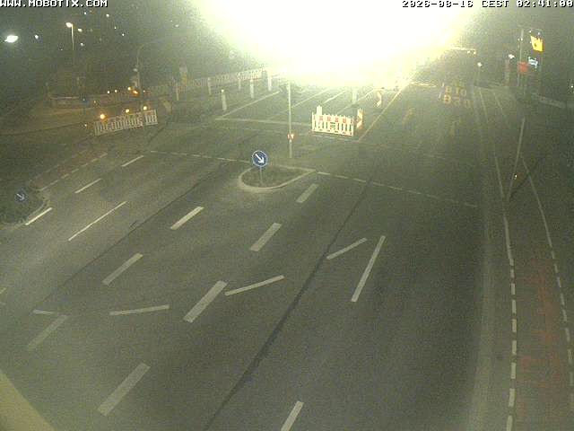 Archived image Webcam Ulm - View Blaubeurer Street
