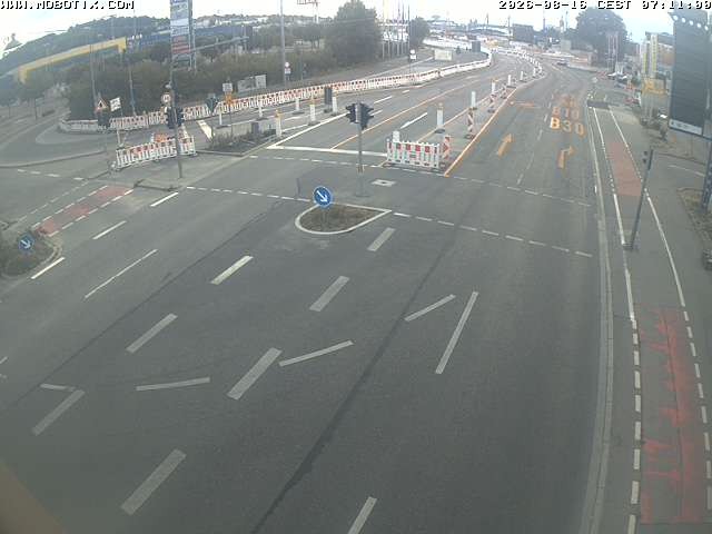 Archived image Webcam Ulm - View Blaubeurer Street