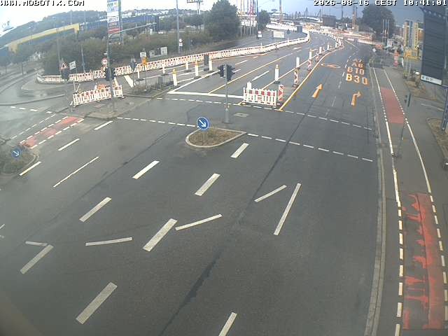Archived image Webcam Ulm - View Blaubeurer Street
